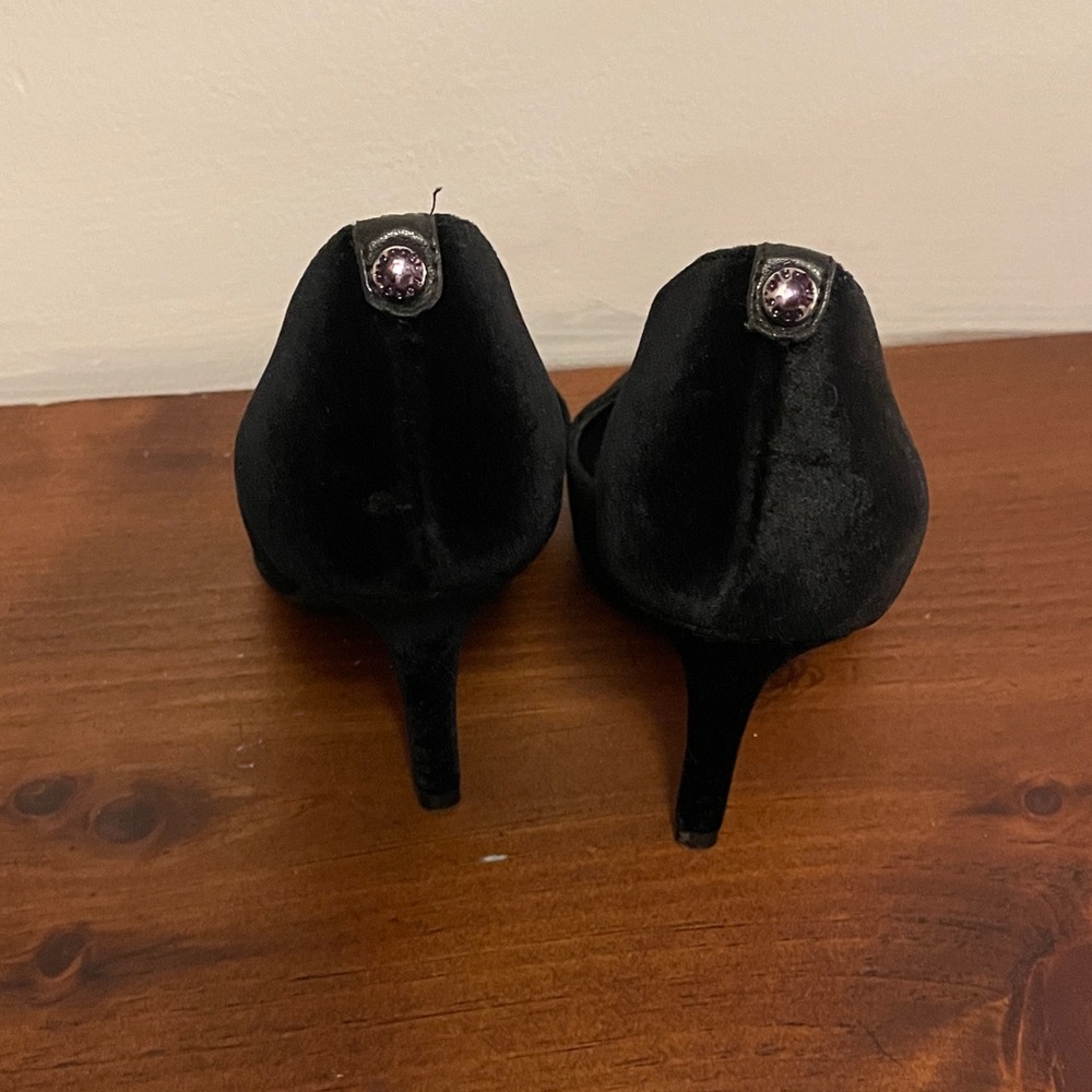 MICHAEL Michael Kors Black Heels - Picture 4 of 6